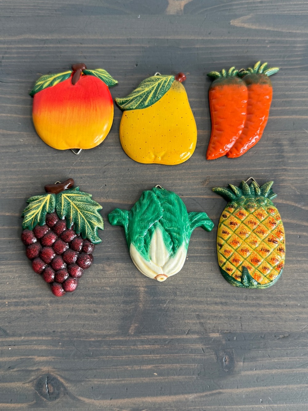 6 x vintage plastic produce magnets
